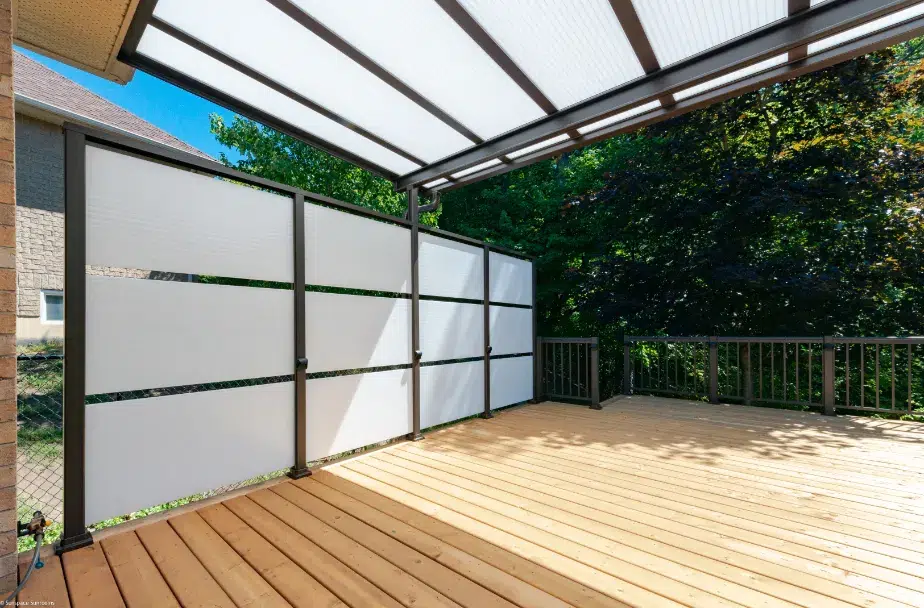 privacy-wall-sunspace-jersey-shore-sunrooms-outdoor-product-blue-sky-new-jersey-16